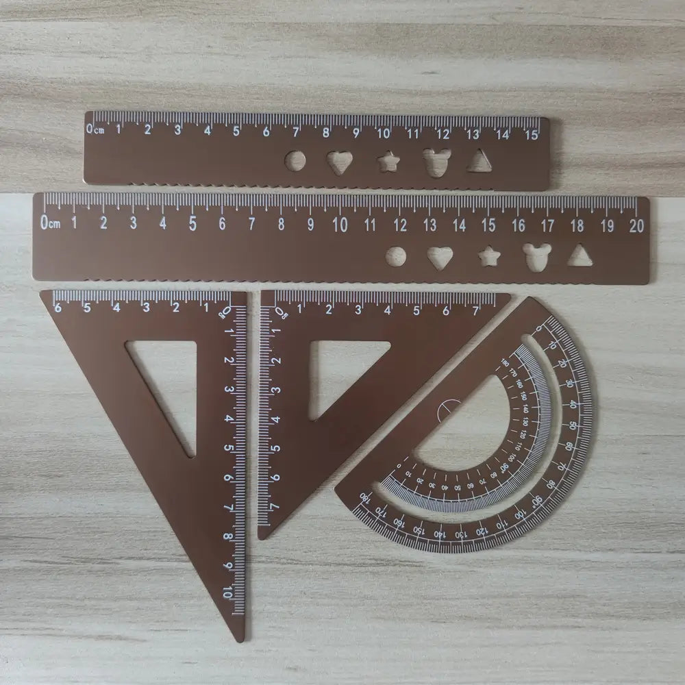 Engrave names on the ruler.Customize ruler