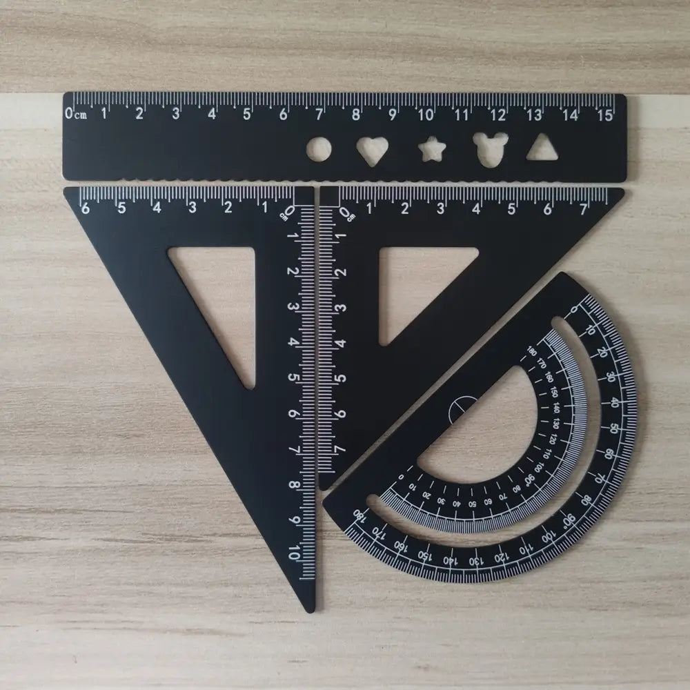 Engrave names on the ruler.Customize ruler