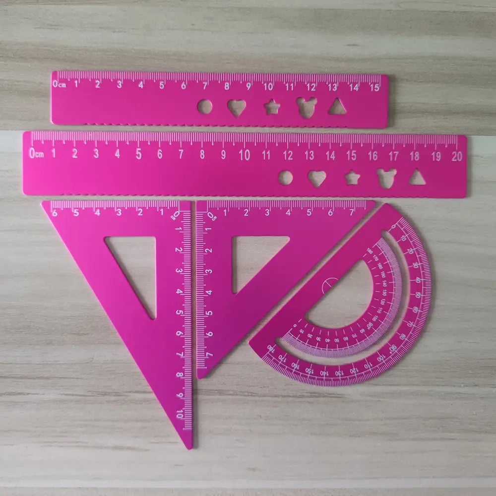 Engrave names on the ruler.Customize ruler