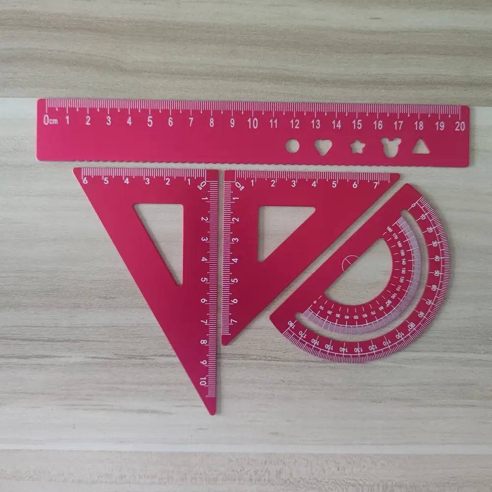 Engrave names on the ruler.Customize ruler