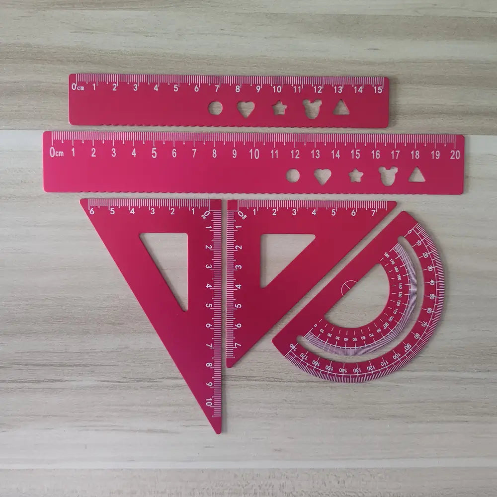 Engrave names on the ruler.Customize ruler